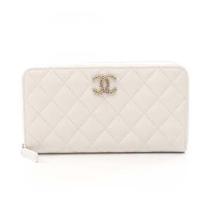 CHANEL White Leather Wallet